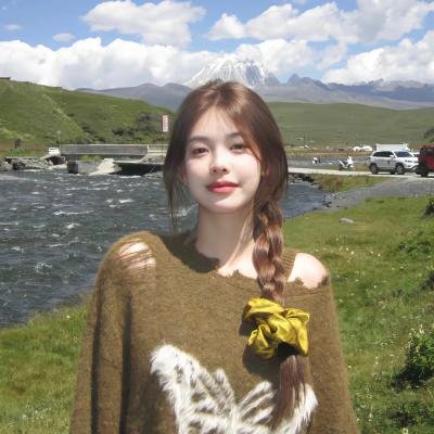 泳池怪诞